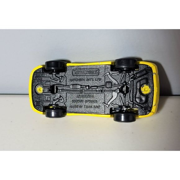 Vintage 1994 Matchbox 1:60 Mitsubishi 3000GT Spyder Yellow Convertible Pre-Owned - Picture 9 of 9